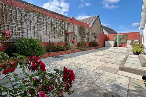 3 bedroom bungalow for sale, Priory Lodge Close, Milford Haven, Pembrokeshire, SA73