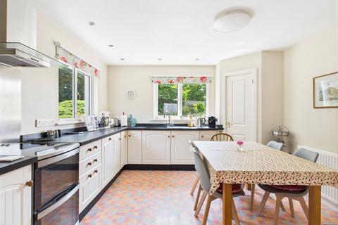 5 bedroom bungalow for sale, Stratton Road, Cornwall EX23