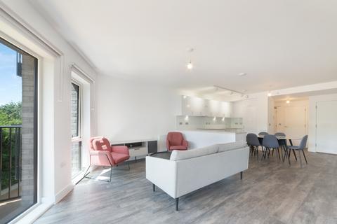 3 bedroom apartment to rent, Millet Place, Pontoon Dock London E16