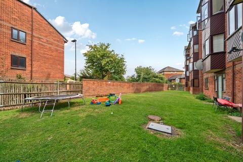 2 bedroom flat for sale, Cotton Avenue, Acton, London, W3