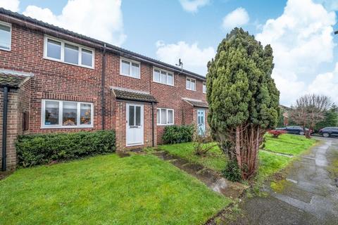 3 bedroom terraced house to rent, Hengrove Close,  Headington,  OX3