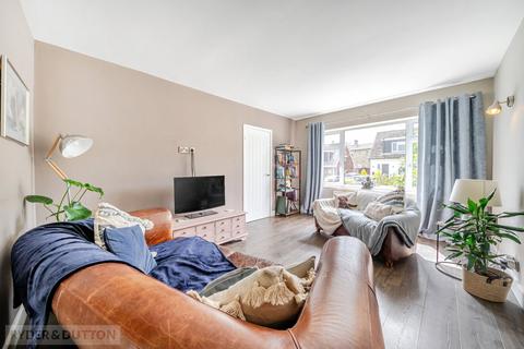 30 Cherry Tree Drive, Greetland, Halifax, HX4 8HU
