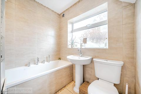 30 Cherry Tree Drive, Greetland, Halifax, HX4 8HU