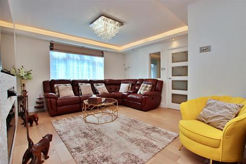 4 bedroom semi-detached house for sale, Theobald Street, Borehamwood