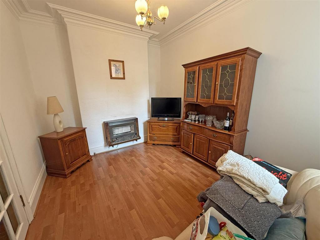 Living room v2.jpg