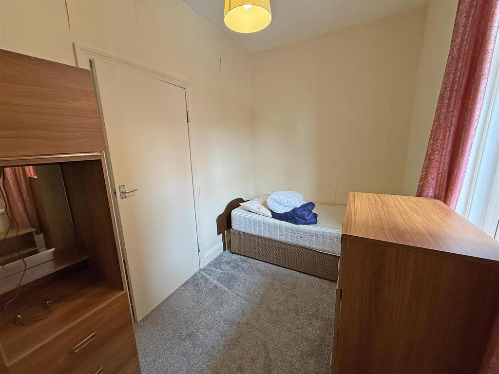 Bedroom 3.jpg