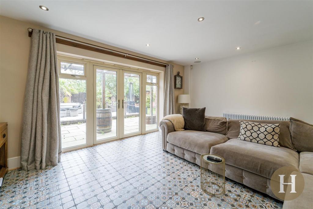 Hadleigh Estate Agents-9.jpg