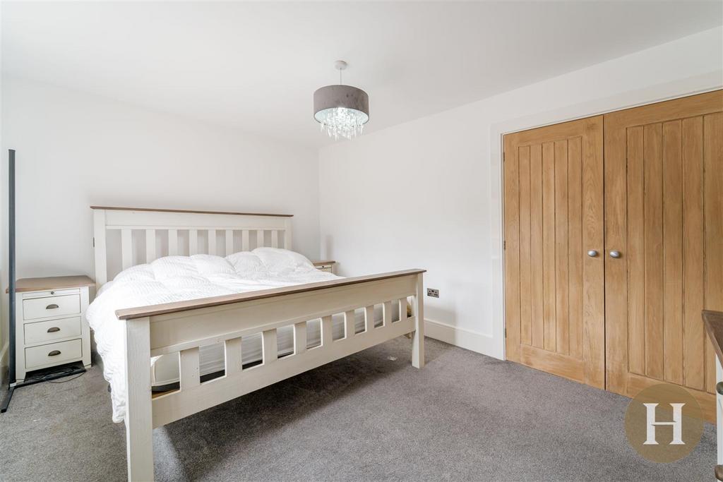 Hadleigh Estate Agents-30.jpg