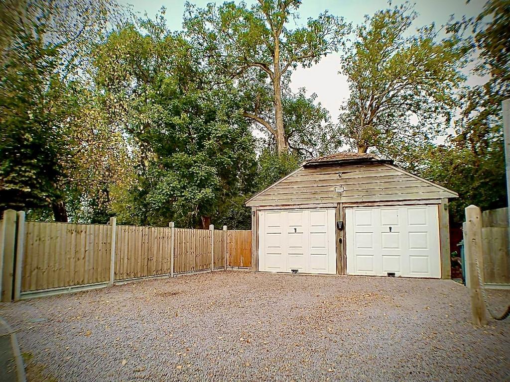 Garages.jpg