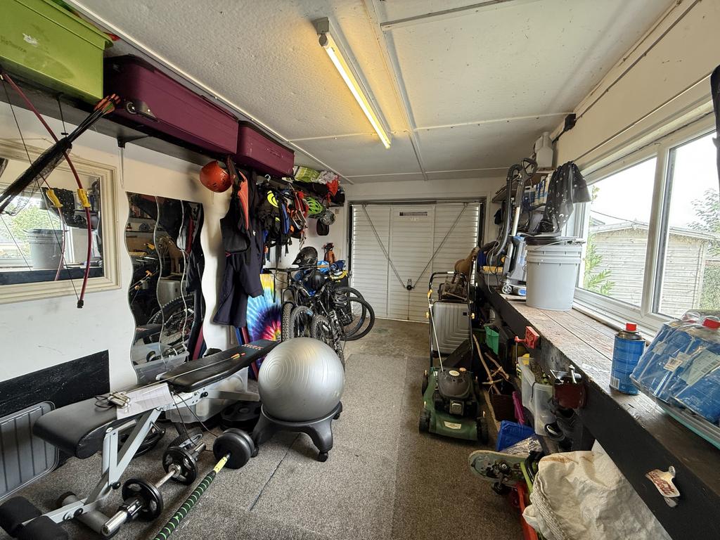 Good size Garage