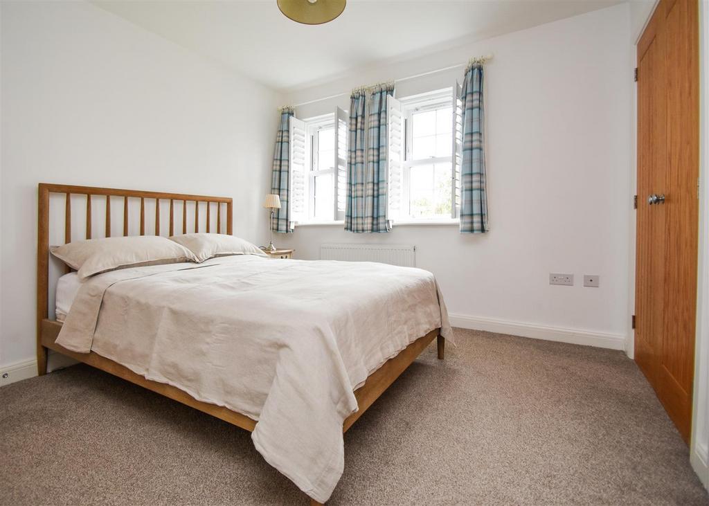 Eden House - Bed 2.jpg