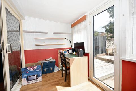 2 bedroom terraced house for sale, Baileys Field, Ashford TN23