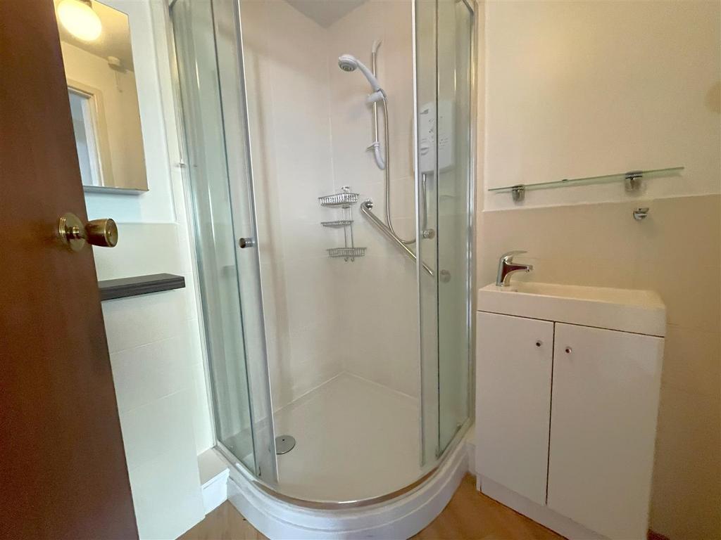 Shower room.jpg