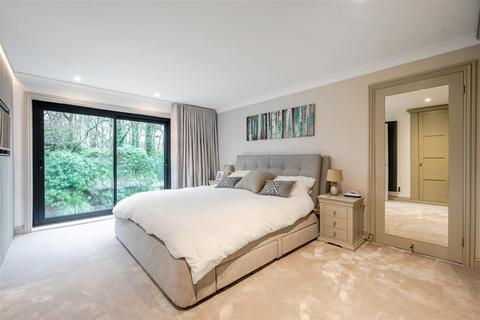 5 bedroom detached house for sale, Woodland Way, Kingswood, Surrey