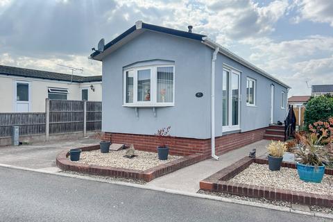 3 bedroom park home for sale, Fayre Oaks Home Park, Kings Acre, Hereford