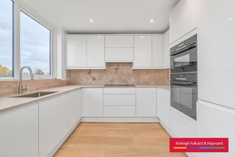 undefined, Alleyn Crescent, London, SE21
