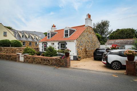 3 bedroom property for sale, Les Camps, St Martin's, Guernsey, GY4