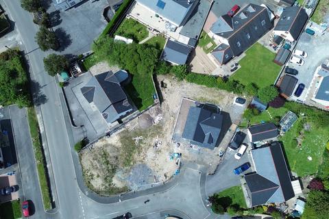 4 bedroom property with land for sale, At Bro Annedd, Pencader, SA39