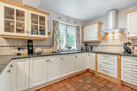 Blenheim Cottage Maidenhatch, Pangbourne, Reading, RG8 8HH