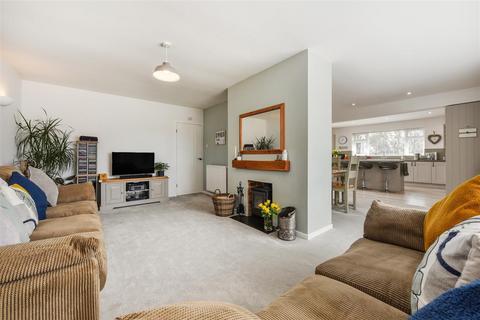 undefined, Longmead, Walberton