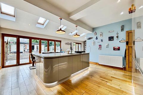 4 bedroom semi-detached house for sale, The Drive, Benton, Newcastle upon Tyne, NE7