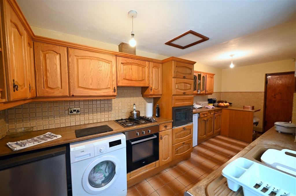 Kitchen.JPG