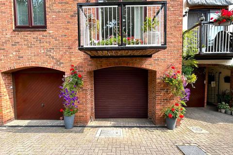 26 Monks Walk, Evesham, WR11 4SL