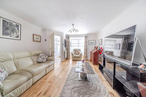 3 bedroom detached house for sale, Lancaster Close, Ash Vale GU12