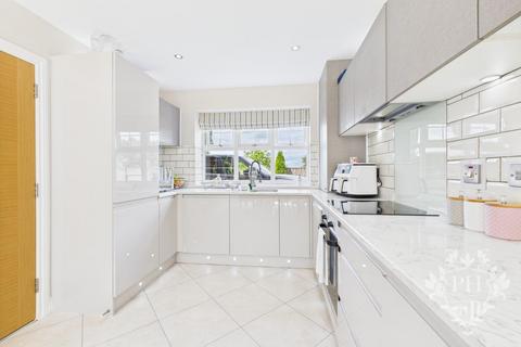 3 Lyndhurst Gardens, Ormesby, Middlesbrough, TS7 9BE