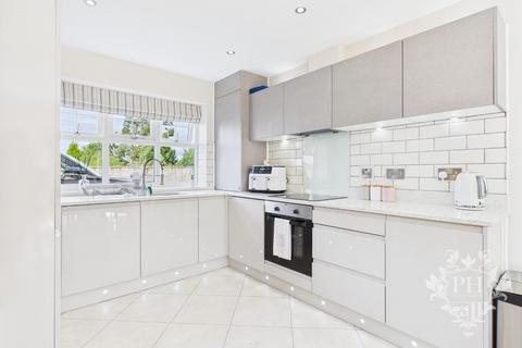 3 Lyndhurst Gardens, Ormesby, Middlesbrough, TS7 9BE