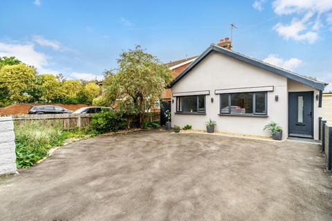 346 Chessington Road, Epsom, KT19 9EG