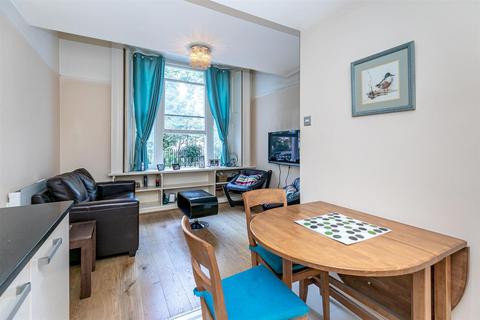 1 bedroom flat for sale, Talbot Square, London