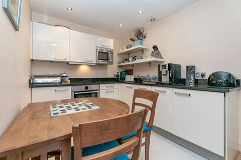 1 bedroom flat for sale, Talbot Square, London