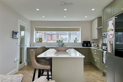 4 bedroom detached house for sale, Kenilworth Road, Oldbury