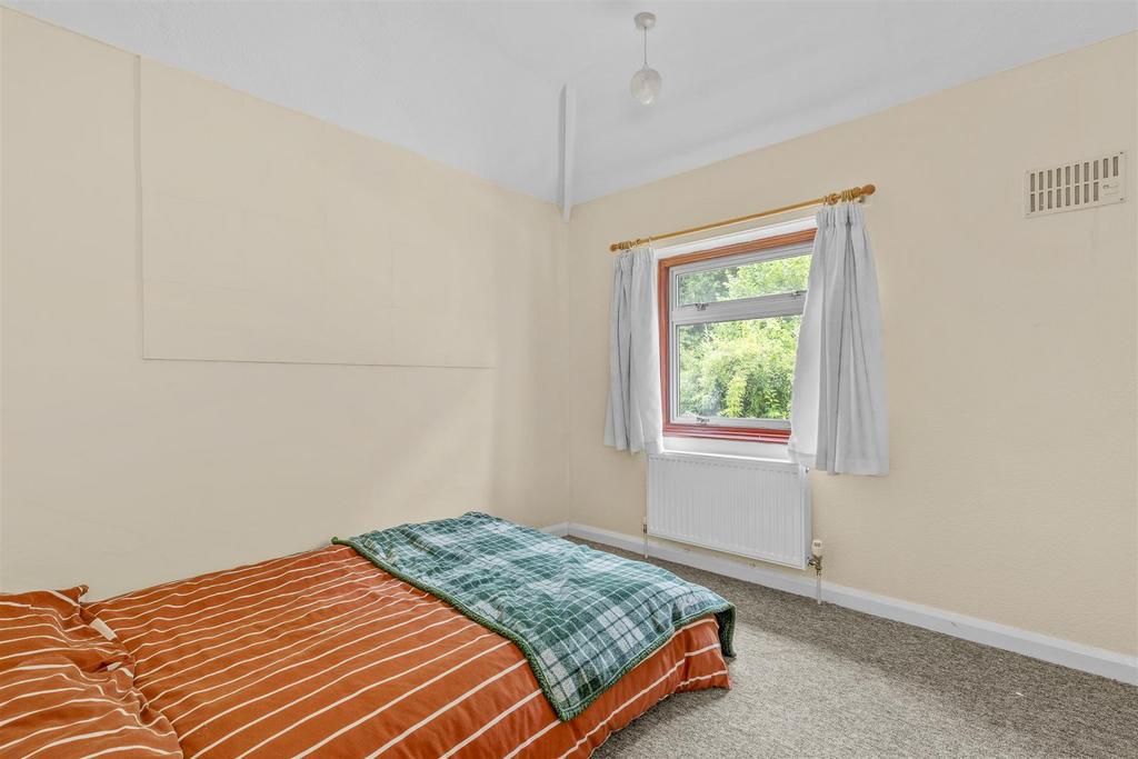 77 Suffield Road, HP11 2 JN-3.jpg
