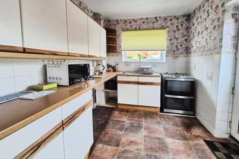 3 bedroom semi-detached bungalow for sale, Turf Park Road, Royton, OL2