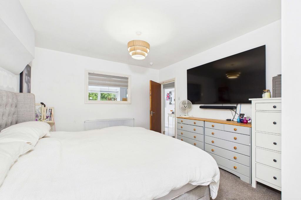 Owners’ accommodation - principle bedroom