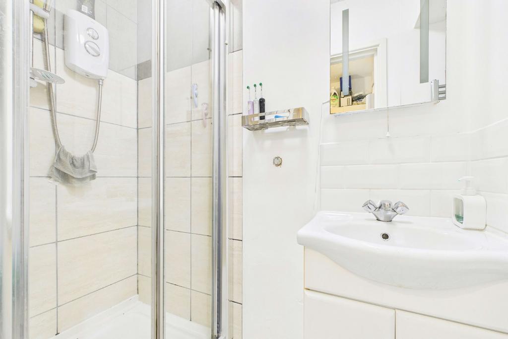 Owners’ accommodation - shower room