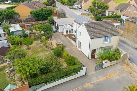 South Green, Coates, PE7