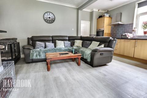 3 bedroom detached house for sale, Hemingfield Road, Wombwell