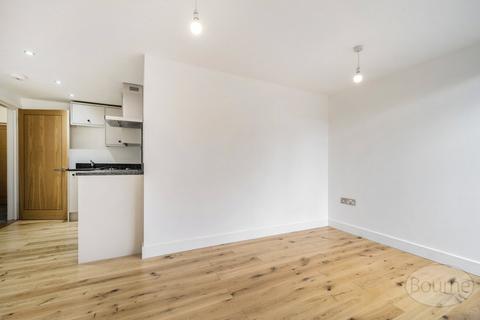 1 bedroom apartment for sale, Swan Street, Petersfield, Hampshire, GU32