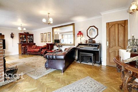 5 bedroom detached house for sale - Ilkeston Road, Heanor