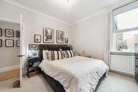 7a Fairlight Road, London, SW17 0JE