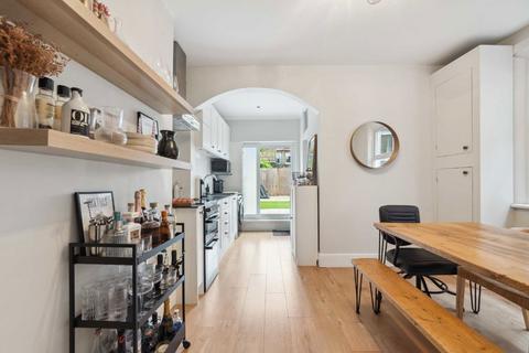 7a Fairlight Road, London, SW17 0JE