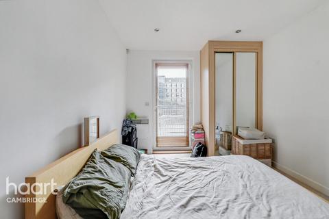 2 bedroom flat for sale, Warren Close, Cambridge
