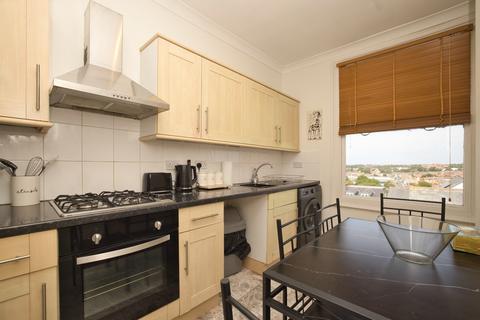 3 bedroom flat for sale, Bellevue Road, Ramsgate, Kent, CT11