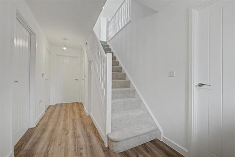 5 bedroom detached house for sale, Heart of England Way, Nuneaton CV11