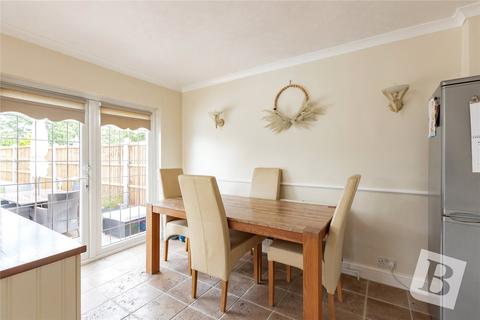 3 bedroom semi-detached house for sale, Lynwood Drive, Romford, RM5