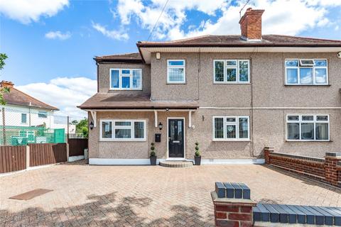 3 bedroom semi-detached house for sale, Lynwood Drive, Romford, RM5