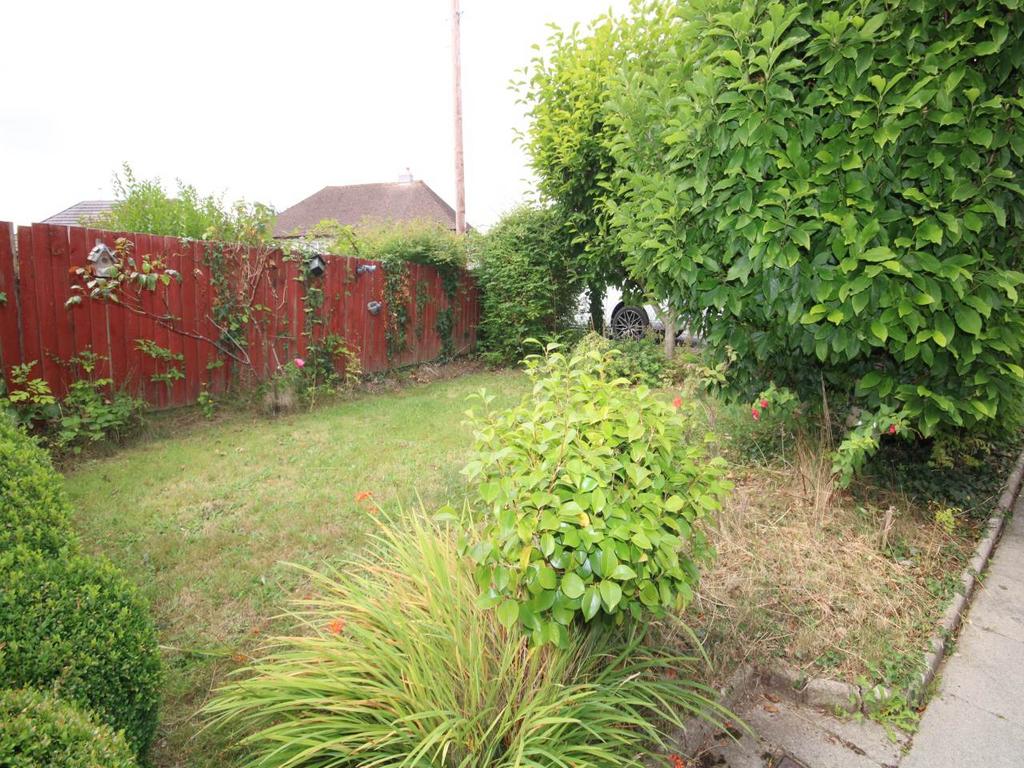 Front garden (2)